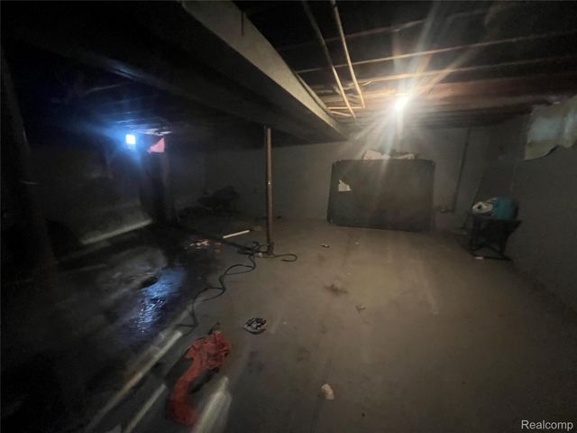 17861 Annott Street, Detroit, MI 48205