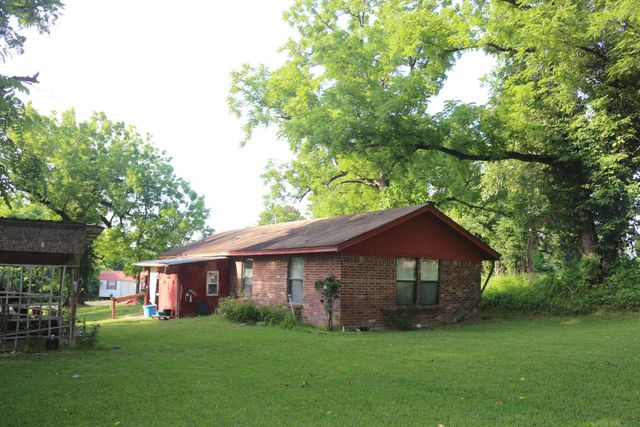30 Moss Hill Lane, Point Blank, TX 77364