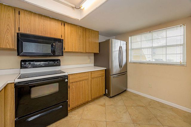 1501 Palm Beach Trace Drive, Royal Palm Beach, FL 33411