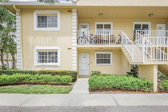 1501 Palm Beach Trace Drive, Royal Palm Beach, FL 33411