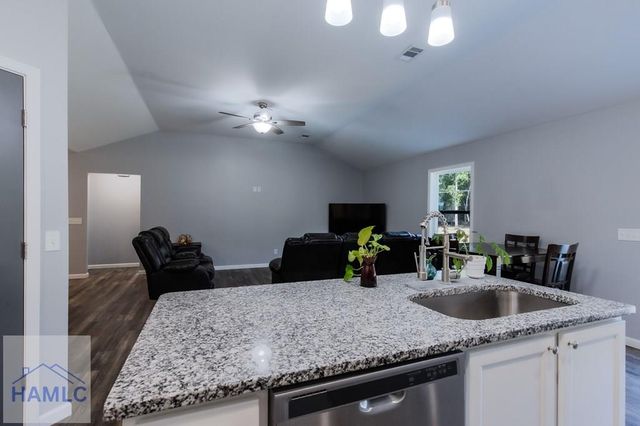 650 Linden Drive, Jesup, GA 31545