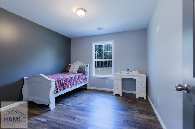 650 Linden Drive, Jesup, GA 31545