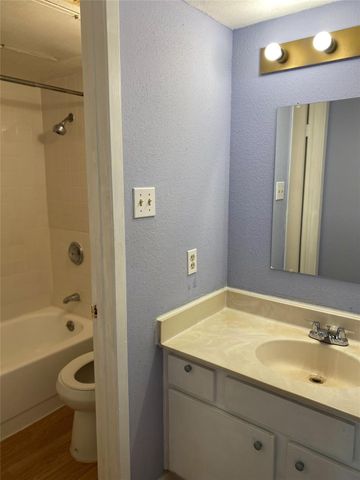 9000 Bissonnet Street 706, Houston, TX 77074