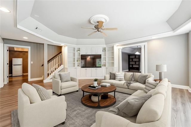 650 Garden Wilde Place, Roswell, GA 30075