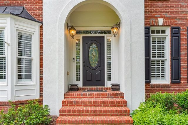 650 Garden Wilde Place, Roswell, GA 30075