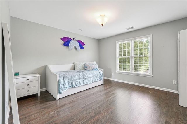 650 Garden Wilde Place, Roswell, GA 30075