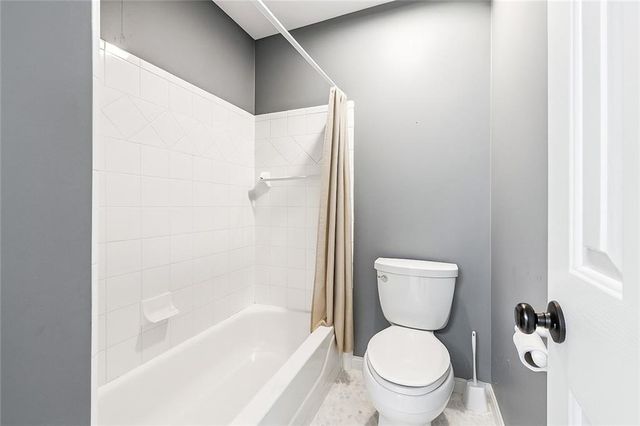 650 Garden Wilde Place, Roswell, GA 30075