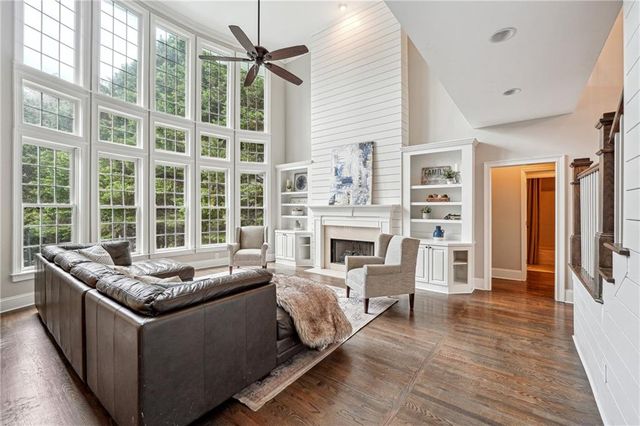 650 Garden Wilde Place, Roswell, GA 30075