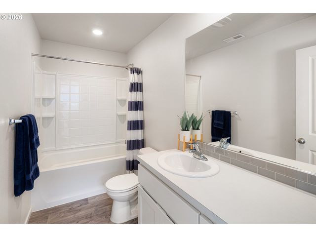 2483 30TH Pl, Springfield, OR 97477