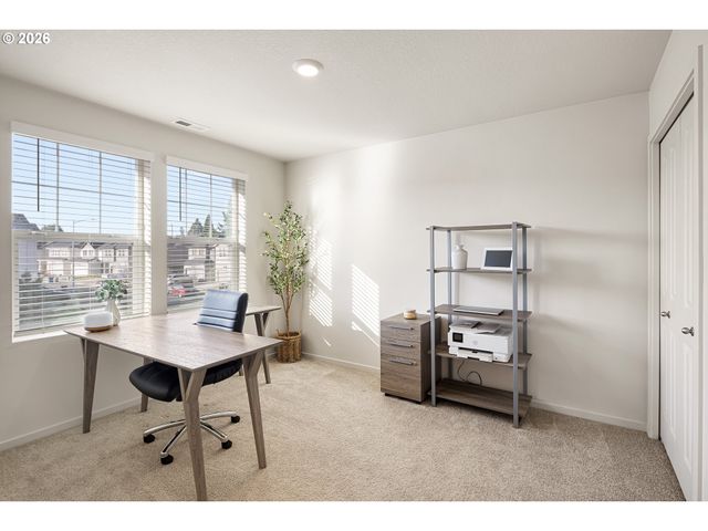 2483 30TH Pl, Springfield, OR 97477