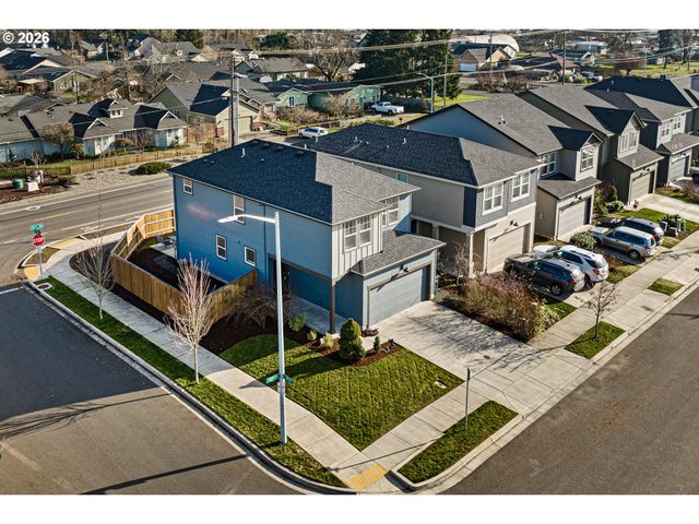 2483 30TH Pl, Springfield, OR 97477