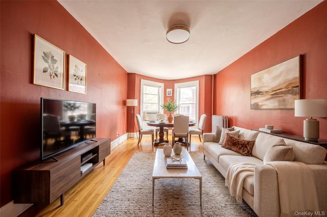 2512 Maclay Avenue, Bronx, NY 10461