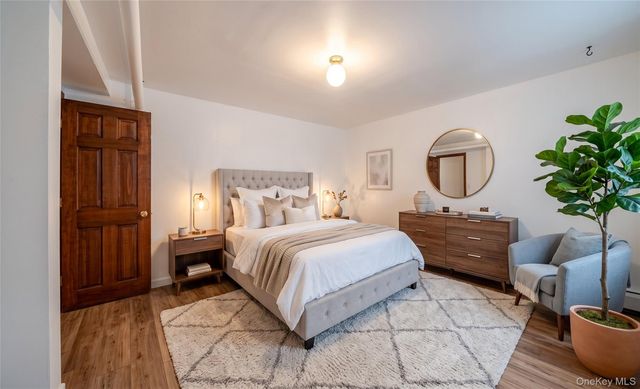 2512 Maclay Avenue, Bronx, NY 10461