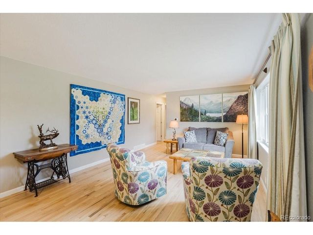 3333 W Tanforan Dr, Englewood, CO 80110