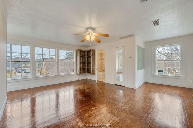 409 North Hutchins, Bryan, TX 77803