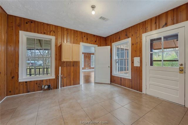 409 North Hutchins, Bryan, TX 77803