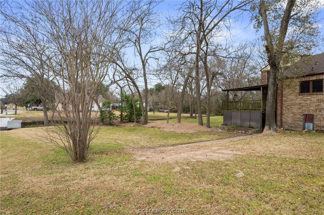 409 North Hutchins, Bryan, TX 77803