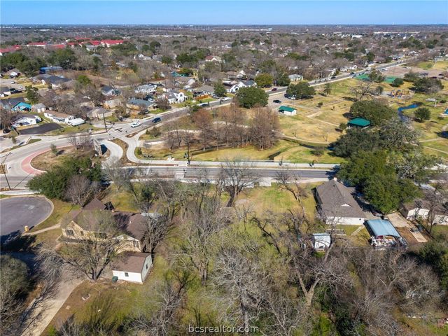 409 North Hutchins, Bryan, TX 77803