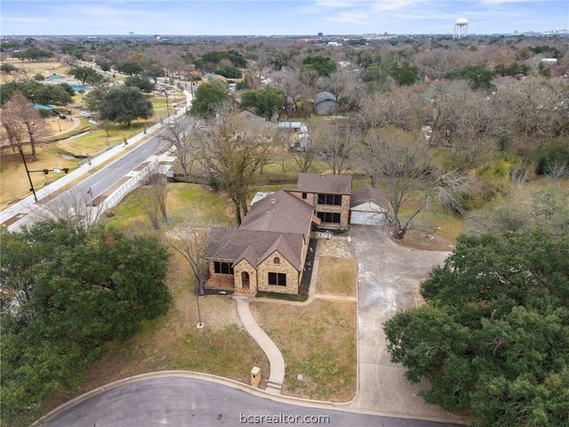 409 North Hutchins, Bryan, TX 77803