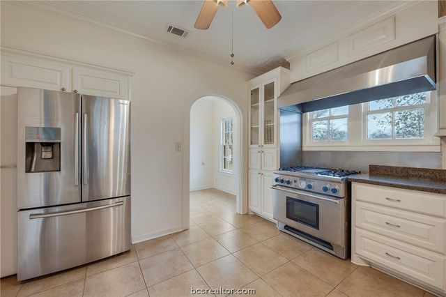 409 North Hutchins, Bryan, TX 77803