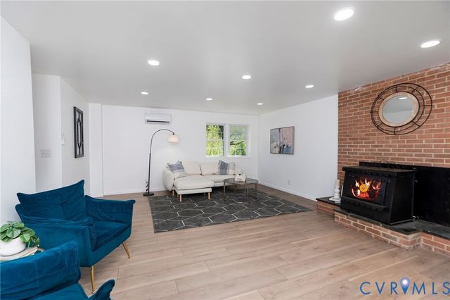 2208 Banbury St, Charlottesville, VA 22901