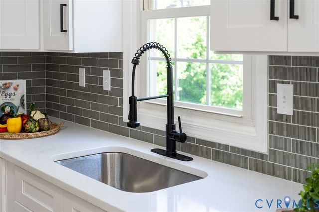 2208 Banbury St, Charlottesville, VA 22901
