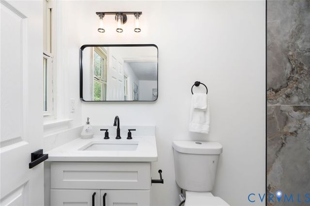 2208 Banbury St, Charlottesville, VA 22901