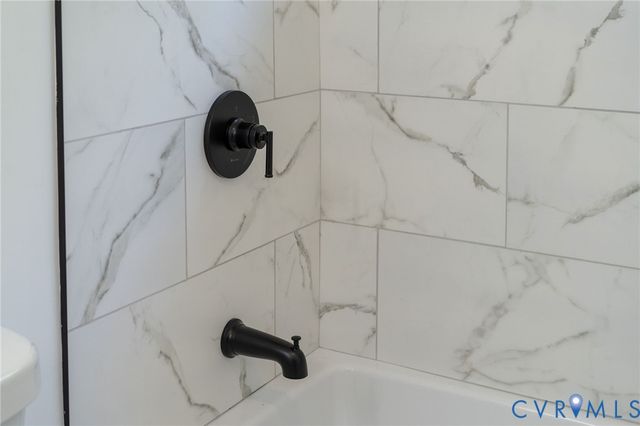 2208 Banbury St, Charlottesville, VA 22901