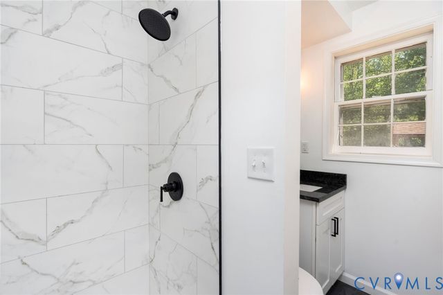 2208 Banbury St, Charlottesville, VA 22901