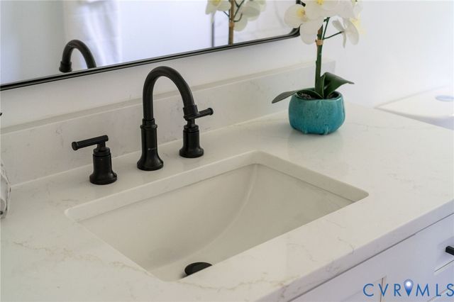 2208 Banbury St, Charlottesville, VA 22901