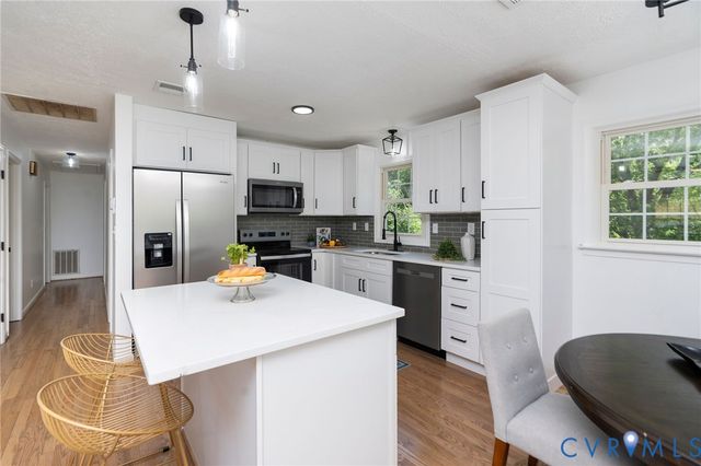 2208 Banbury St, Charlottesville, VA 22901