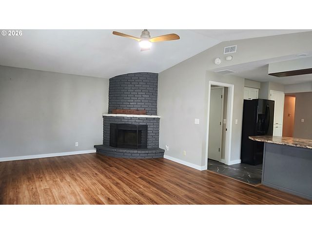 815 VALLEYWOOD Dr, Salem, OR 97306