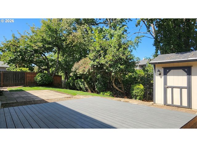 815 VALLEYWOOD Dr, Salem, OR 97306