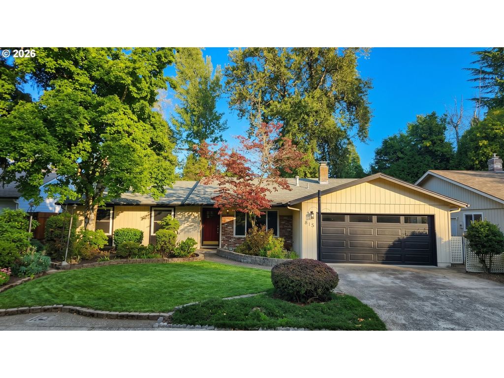 815 VALLEYWOOD Dr, Salem, OR 97306