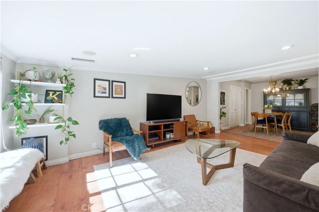 420 Montana Street, Monrovia, CA 91016