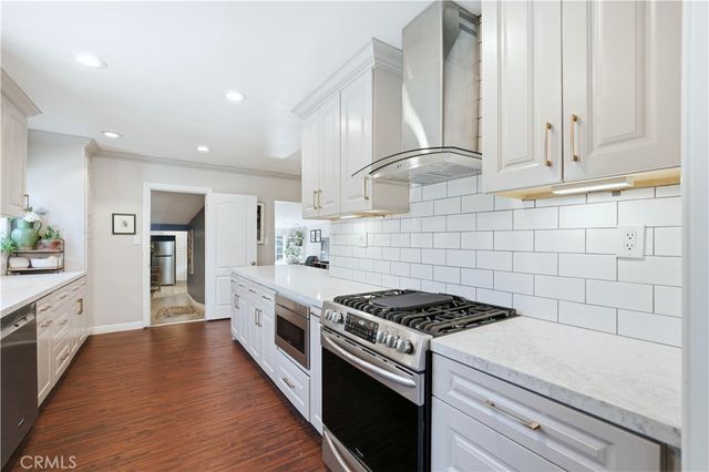 420 Montana Street, Monrovia, CA 91016