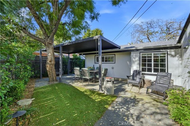 420 Montana Street, Monrovia, CA 91016