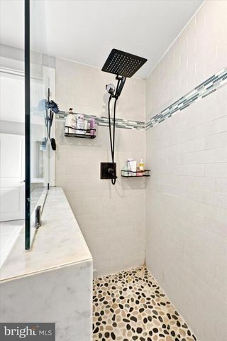 305 CARSON ST, Philadelphia, PA 19128