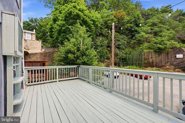 305 CARSON ST, Philadelphia, PA 19128