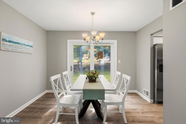 8411 RED WING LN, Lanham, MD 20706