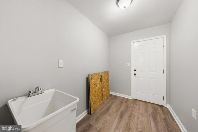8411 RED WING LN, Lanham, MD 20706