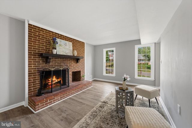 8411 RED WING LN, Lanham, MD 20706