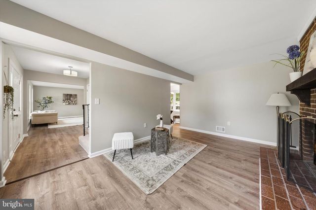 8411 RED WING LN, Lanham, MD 20706