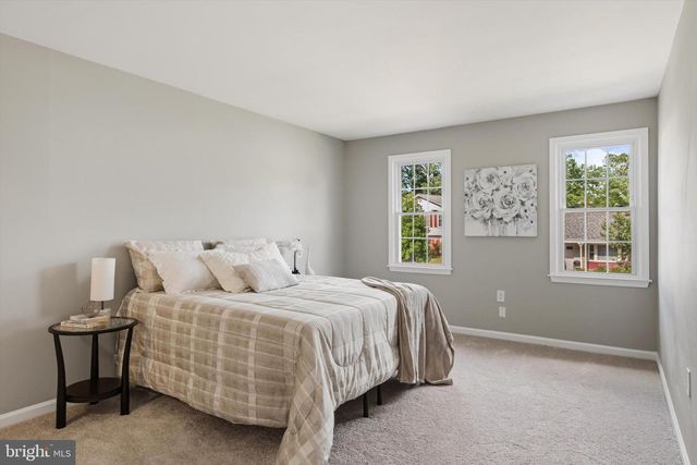 8411 RED WING LN, Lanham, MD 20706