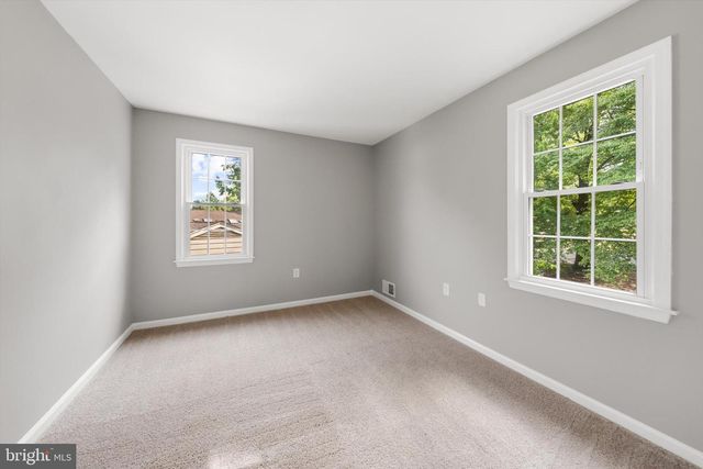 8411 RED WING LN, Lanham, MD 20706