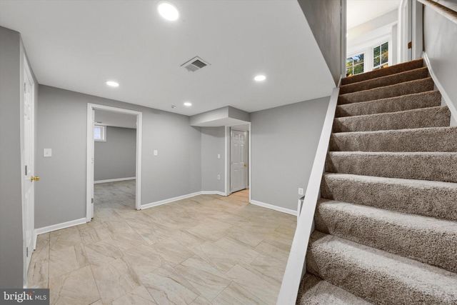 8411 RED WING LN, Lanham, MD 20706