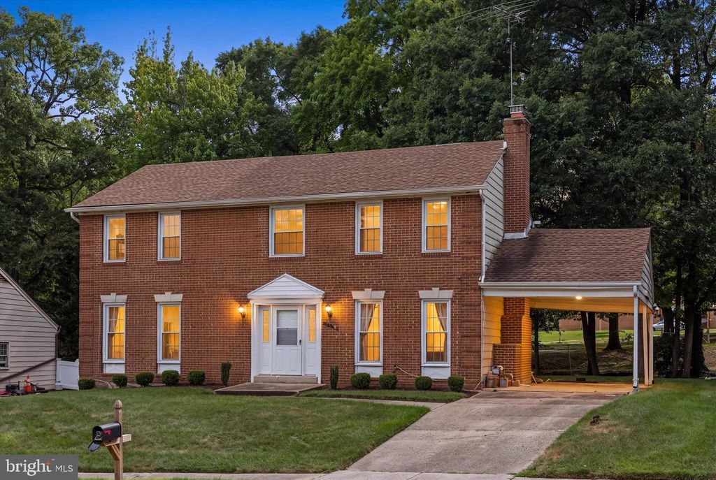 8411 RED WING LN, Lanham, MD 20706