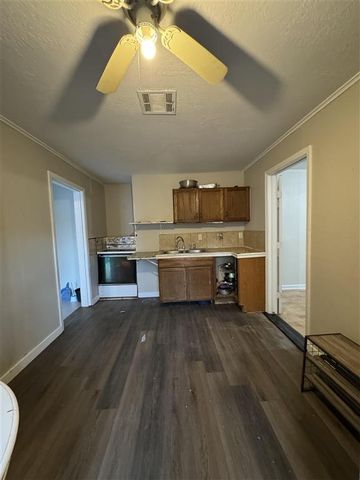 1909 7Th St Street, Lake Charles, LA 70601