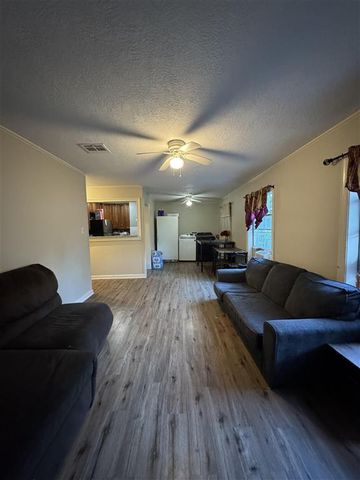 1909 7Th St Street, Lake Charles, LA 70601