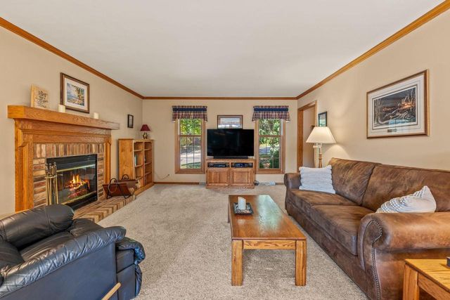 505 Everett DRIVE, Waukesha, WI 53188